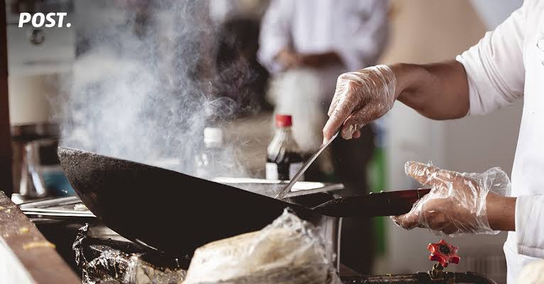Fenomena 'Ghost-Kitchen Speakeasy': Tren Kuliner Rahasia Berbasis Undangan Digital yang Menguasai Kota Besar di Agustus 2026